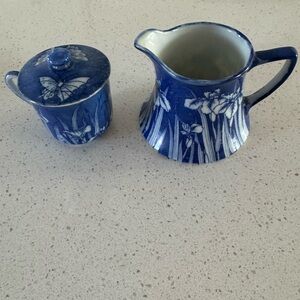 Vintage Tashiro Shoten Japan Blue & White Iris Creamer & Sugar Set with Lid